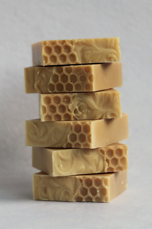 Săpun natural cu mușețel, ovăz si miere