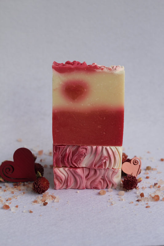Săpun natural cu sare roz de Himalaya, geranium și roiniță