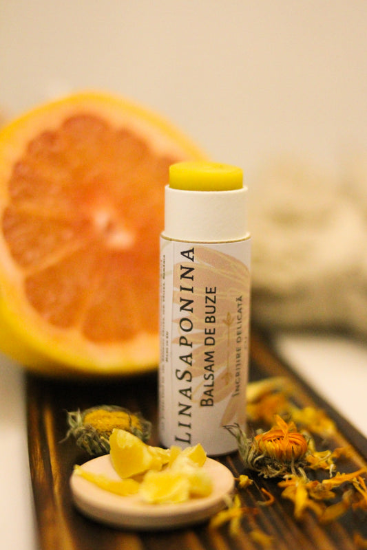 Balsam de buze cu gălbenele , cătină si grepfrut