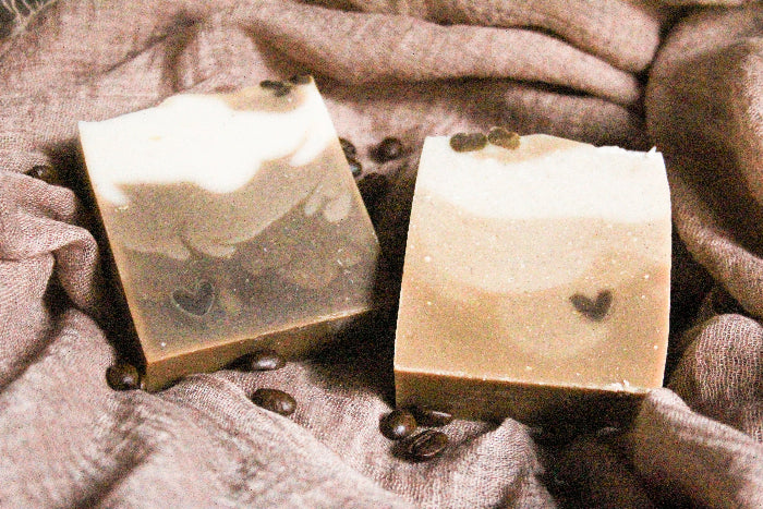 Săpun natural Espresso Heartbeat cu cafea și design cu inimă